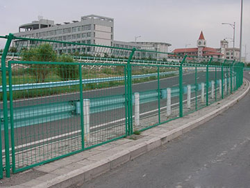 公路护栏网