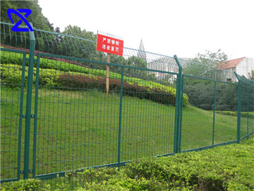 公路护栏网